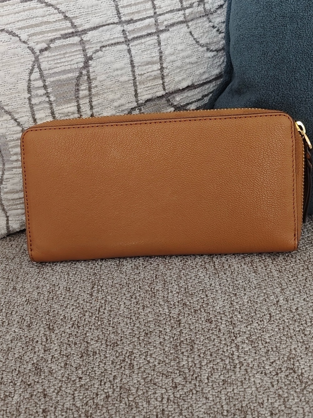 Vince Camuto Cognac Leather Zip-Around Wallet - Picture 2 of 3